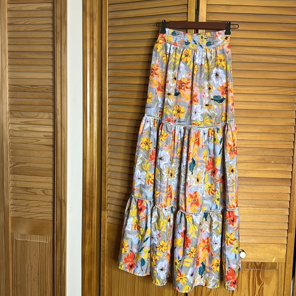 HER DESTINY floral skirt - Picture 3 of 4